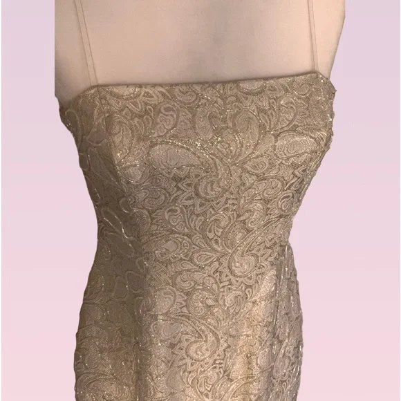 CARMEN MARC
VALVO Sparkly Strapless Dress 10 - Picture 7 of 11